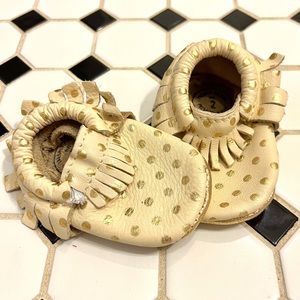 Freshly Picked (FP) cream & gold polka dot baby moccasins. Size 2. Gently worn.